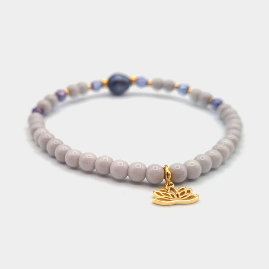 ARMBAND Glasperlen grau mit Lotusblüte