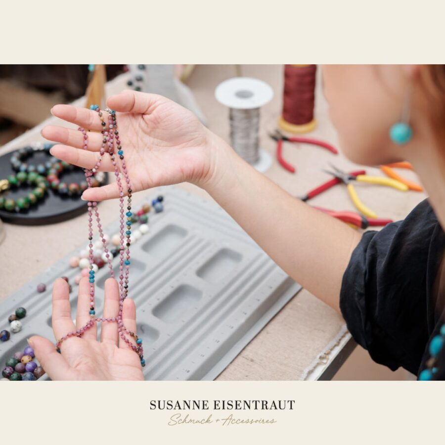 Workshop Schmuckgestaltung: Armband aus Halbedelsteinen und Edelsteinen
